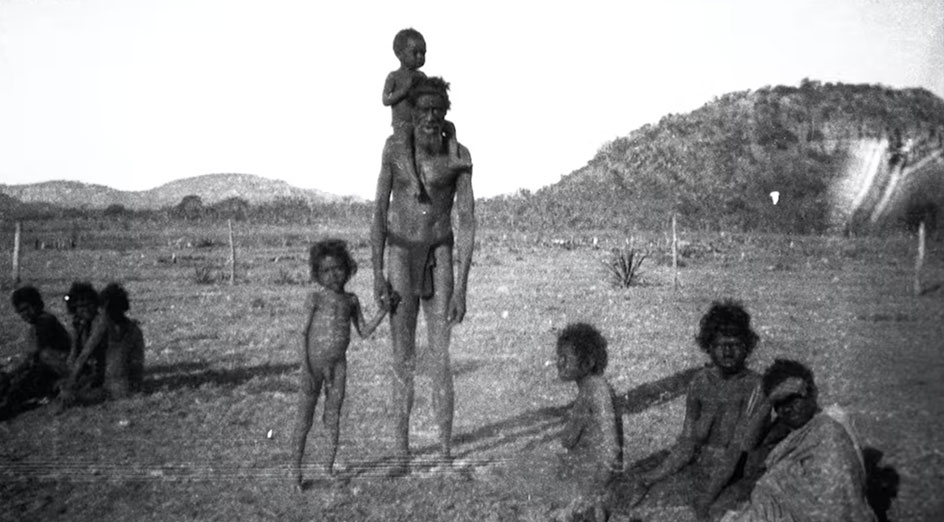 Photograph of man said to be Old Harry (Majumbu) and his family by Elsie Masson.