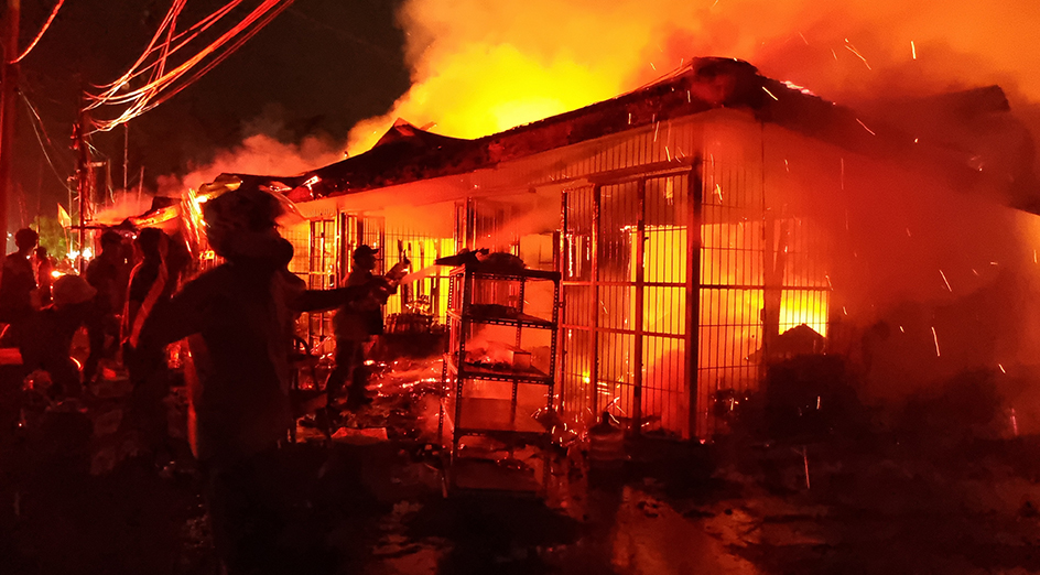 People fighting fire